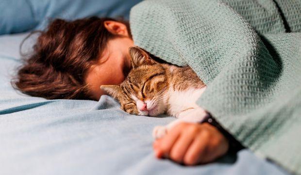 Ergen çocuğunuz okula gitmek için uyanamıyor mu?